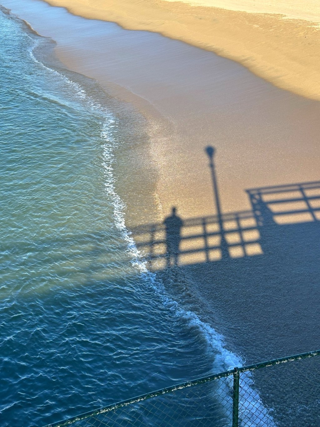 A walk on the Seal Beach&nbsp;Pier